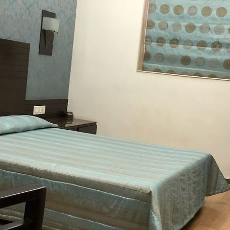 Hotel Sweet Home Mumbai Eksteriør bilde
